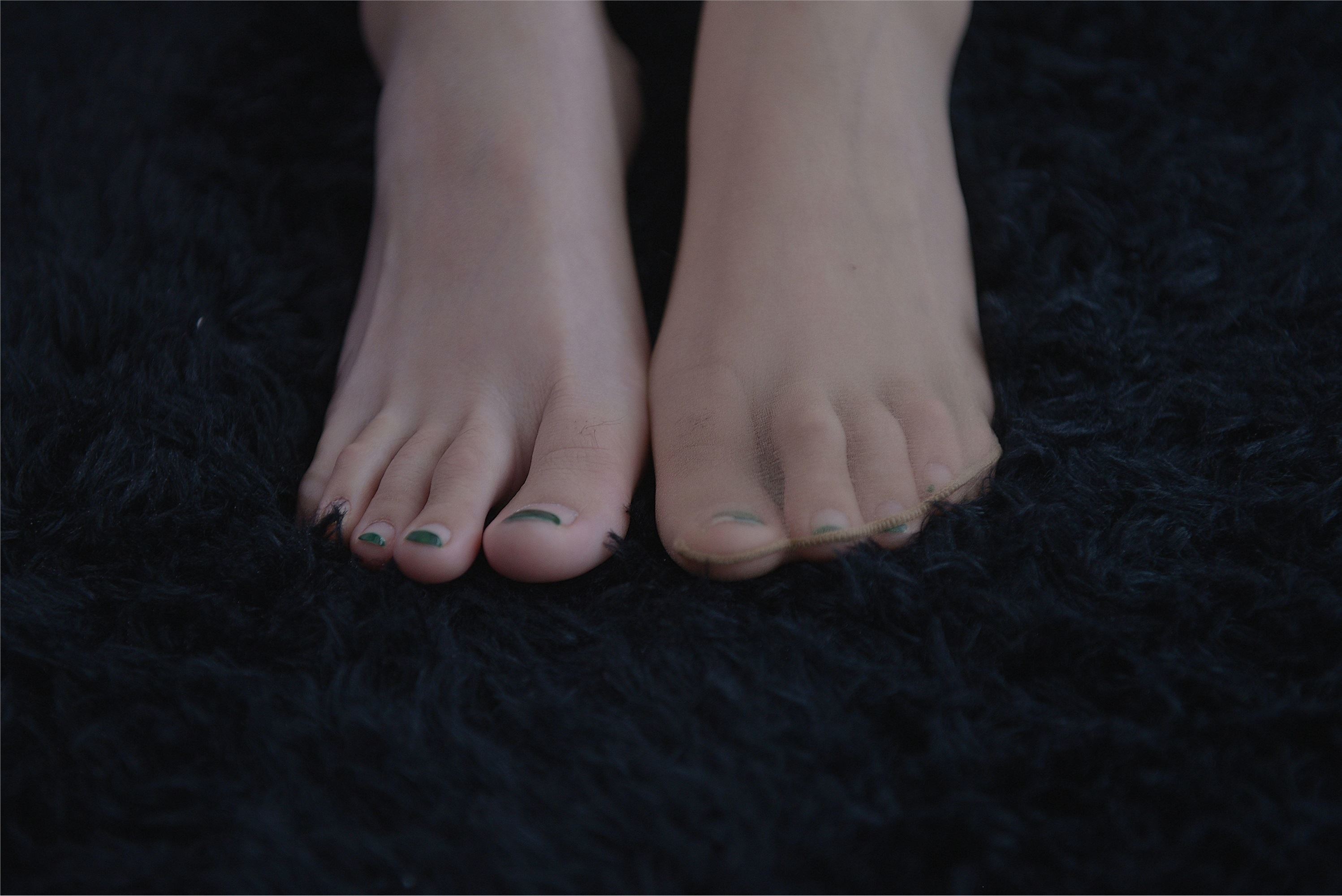 IESS异思趣向《普惠集244》- 模特：阿馨《满屏的长脚趾》